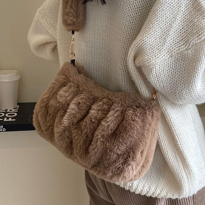 Lazy Plush Bag High-end Crossbody Bag Autumn and Winter Pearl Shoulder Bag Women Ins Fashion Cloud Bag
