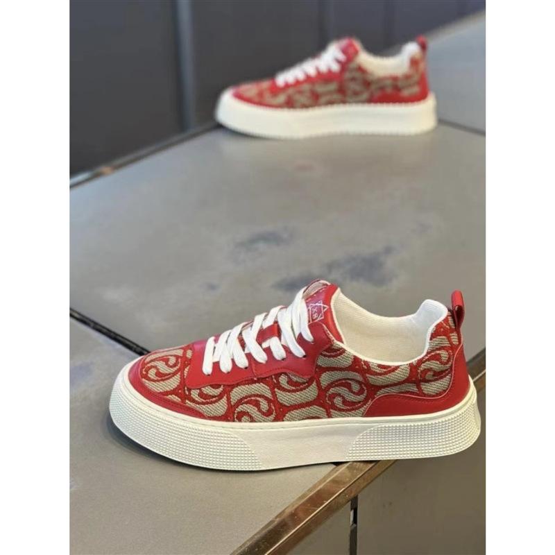 New casual and comfortable sports soft-soled canvas shoes are trendy and breathable xs.