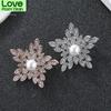 Fashion High -End Exquisite Retro Pearl Snowflake Flower Brooch Female Suit Dress Personality Wear Button