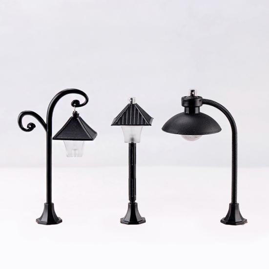 1Pc Creative Resin Street Lamp Model Garden Dollhouse Miniature Landscape Decor