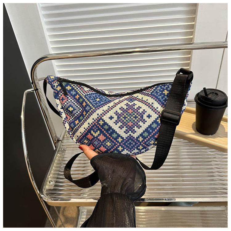 2023 Женская этническая шерстяная ретро сумка-пельмень через плечо - Универсальная и модная