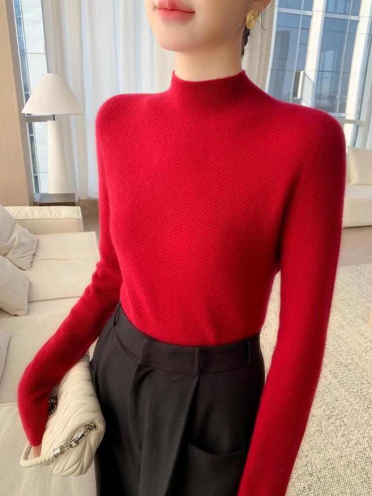 Soft Knit Seamless Women's Sweater, Skin-Friendly, Semi-High Neck, Perfect Base Layer for Autumn/Winter.