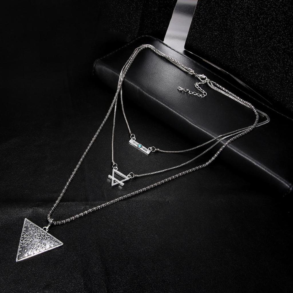 Женская трехслойная цепочка с подвесками в стиле бохо