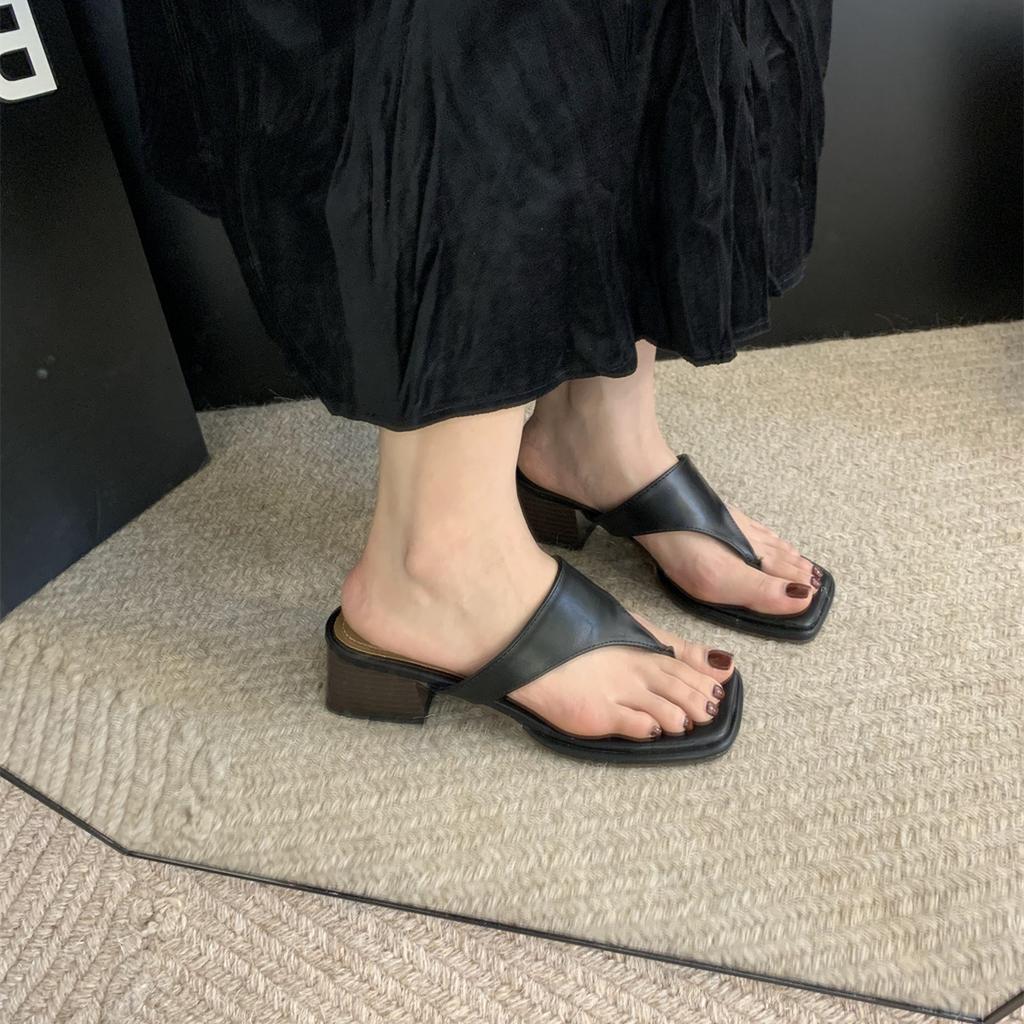 Fashion Square Heel Slippers Casual Rubber Flip Flops Shoes Woman 2025 Shale Female Beach Pantofle Block Luxury Soft Hawaiian Sabot New