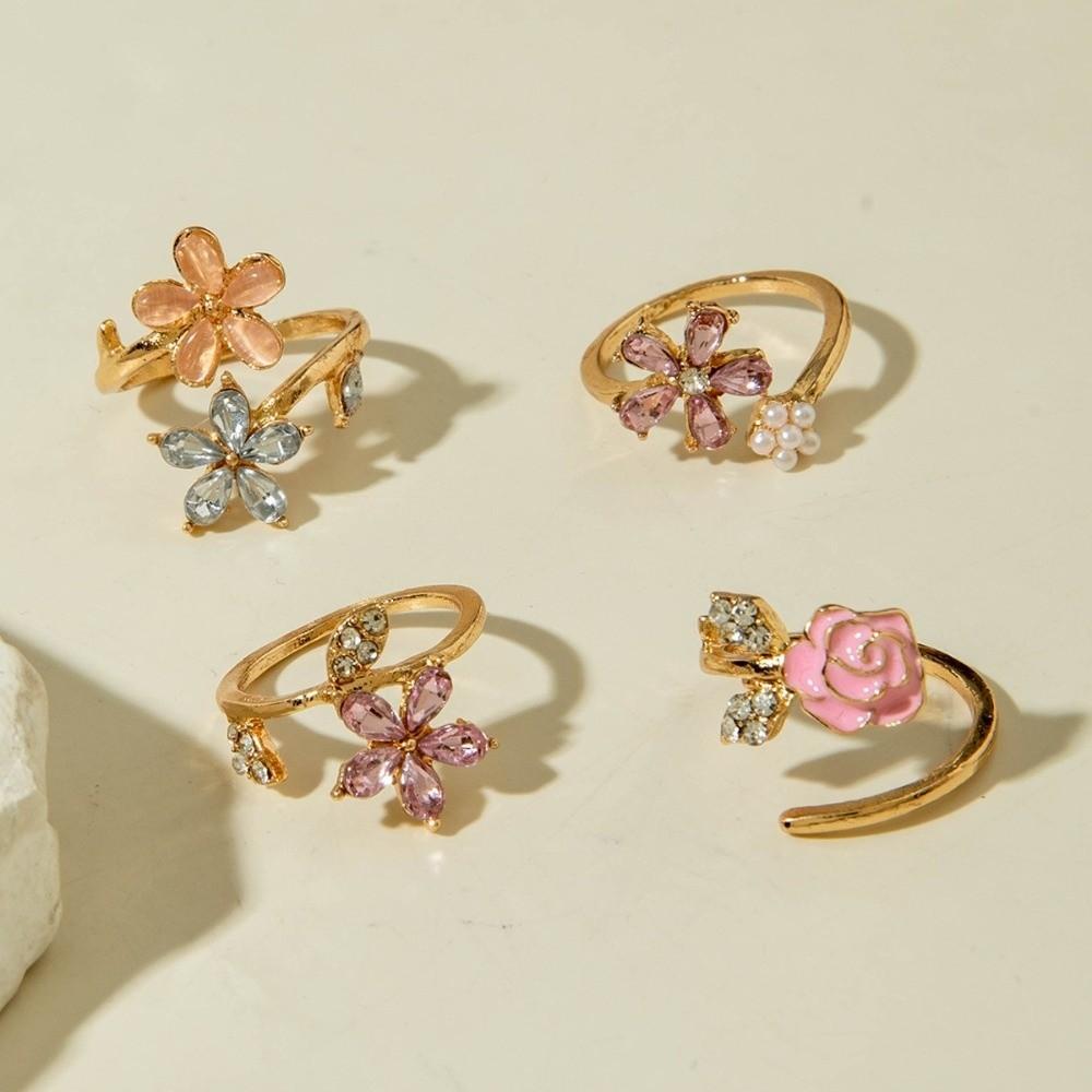 4 pcs Sweet Simple Rhinestone Flower Rings Crystal Alloy Opening Finger Ring Light Luxury Adjustable Finger Jewelry Gifts