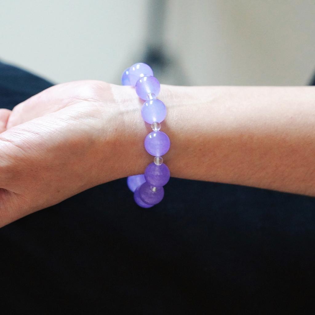 Violet Jadeite Quartzite Natural White Crystal Design Bracelet Bracelet.