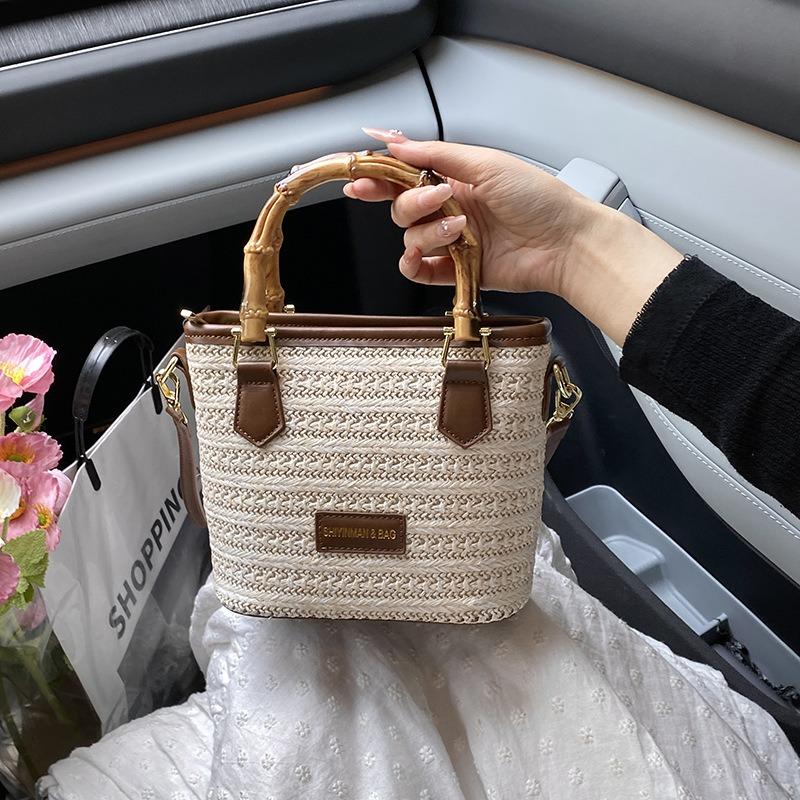 New Summer Straw Bag Fashion Portable Bucket Bag Woven Bag Seaside Beach Bag