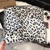 71Cm silk scarf women's high-end sense European and American hot-selling printed fashion scarf retro paisley cashew flower satin square scarf