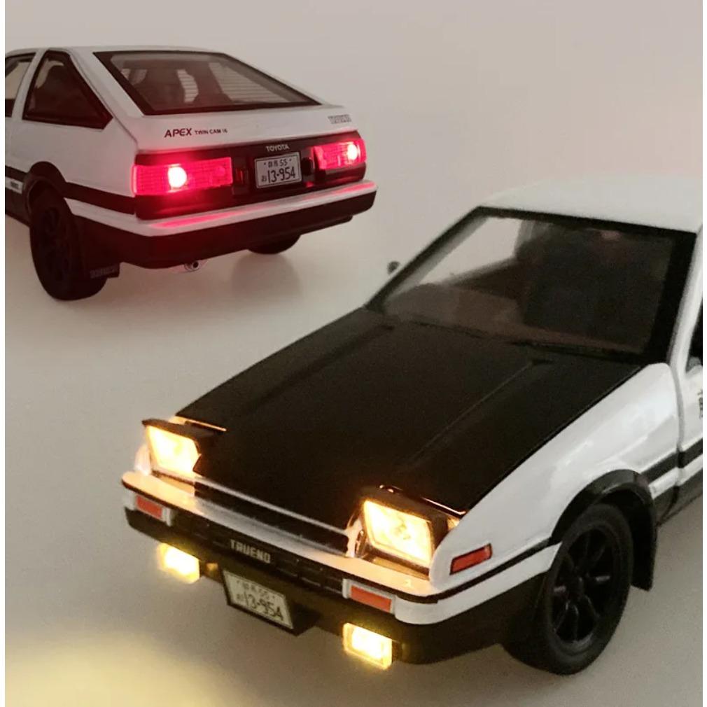 1/20 Кино Автомобиль INITIAL D Toyota AE86 Сплав Модель Автомобиля Литье под Давлением и Игрушечные Транспортные Средства Металлическая Модель Автомобиля Симуляция Звук Свет Игрушка Подарок
