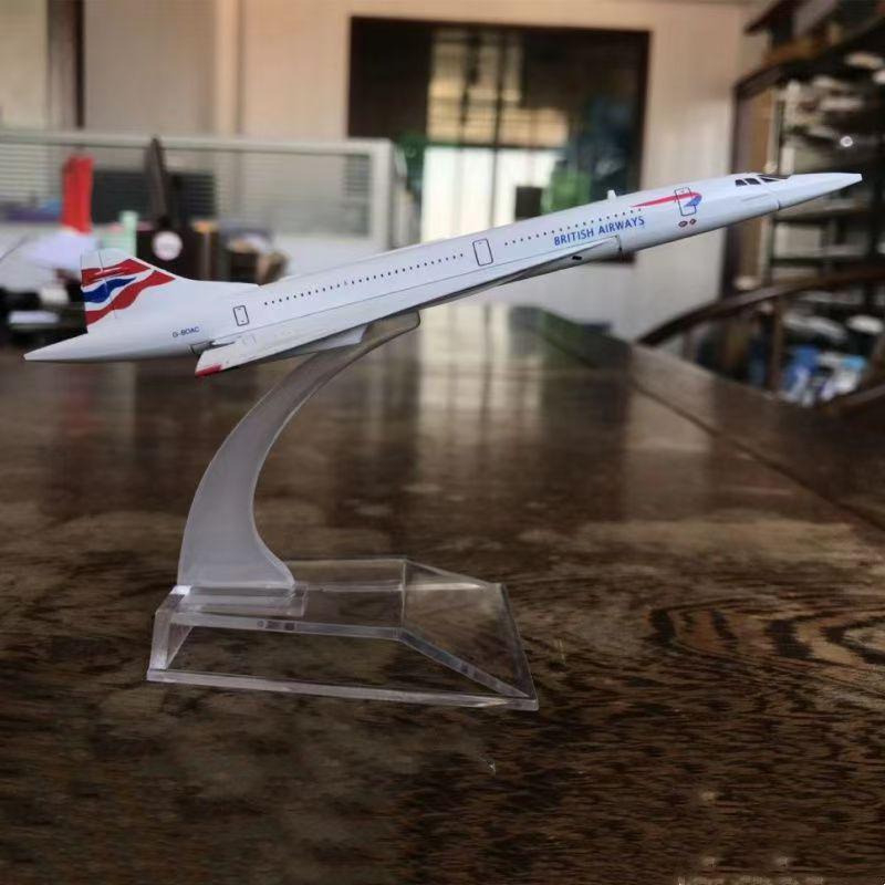 Модели из сплава президентских самолетов: ATR FK50, C919, A350, B747, A320, A330, A380