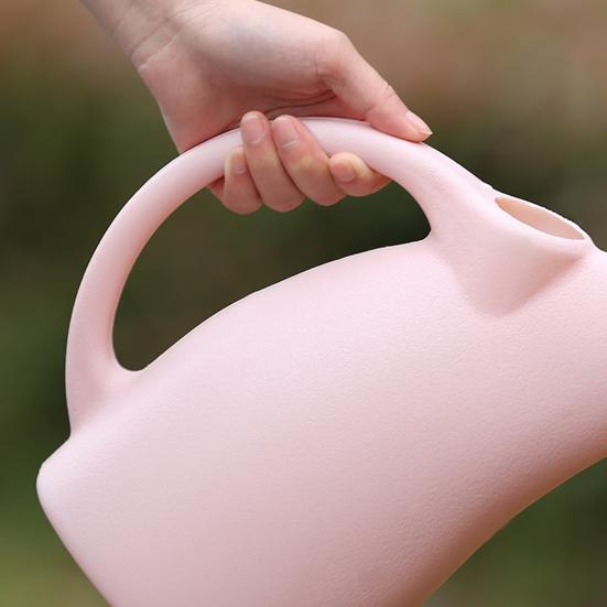 Лейка Эргономичная ручка Большая емкость Простая в использовании Прочная лейка с длинным носиком для дома