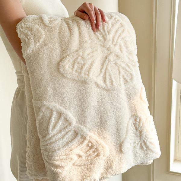 Одеяло с бабочками из однотонного жаккарда из тафты - удобное и мягкое