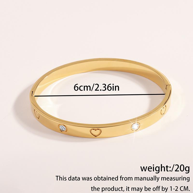 High-Grade Gold Electroplated Titanium Steel Love Diamond Bracelet for Ladies - Fashionable and Non-Fading Jewelry Piece