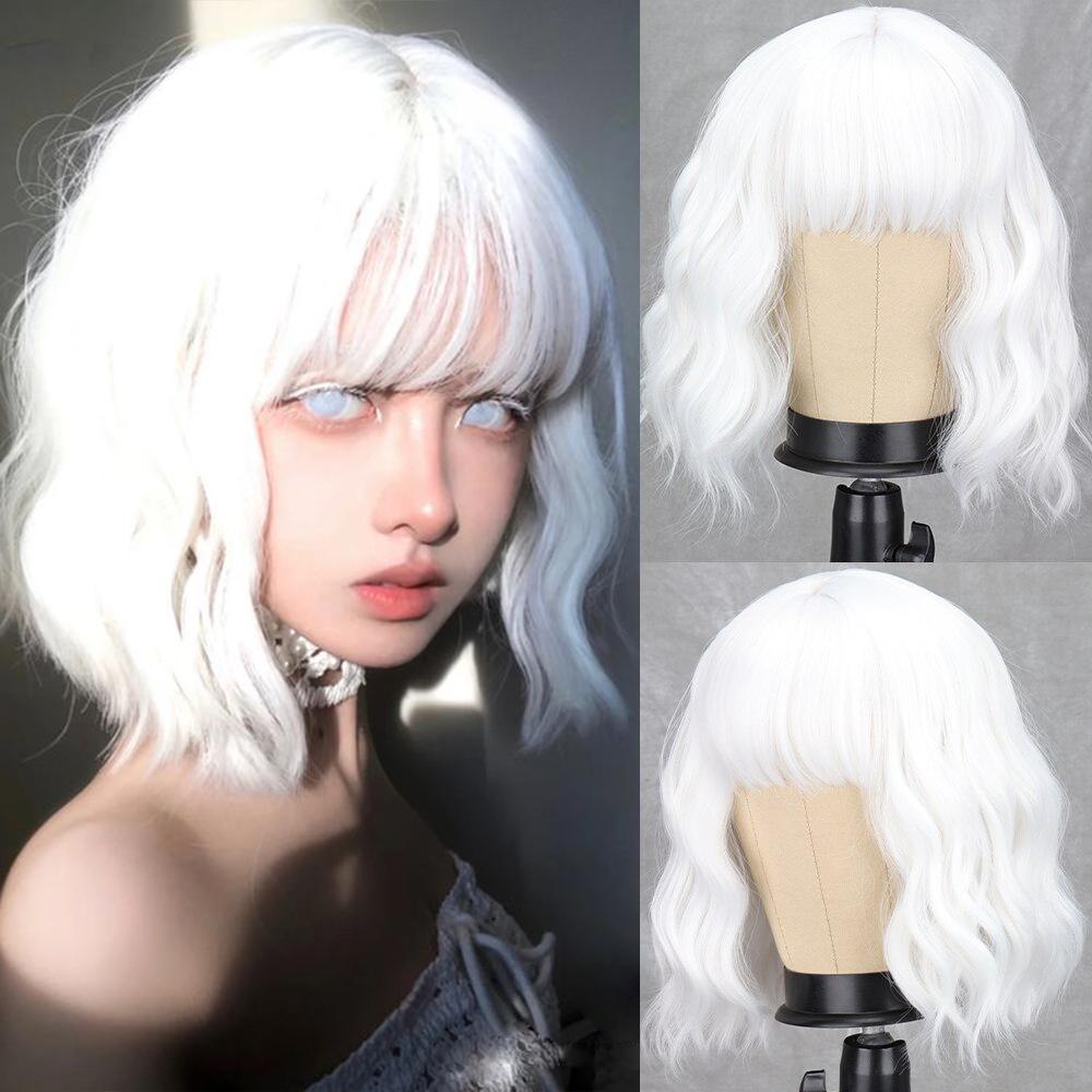 MISS WIG Женская мода Короткий волнистый парик с челкой Синтетическое волокно Чистый белый волнистый парик Косплей Одежда для вечеринок на Хэллоуин