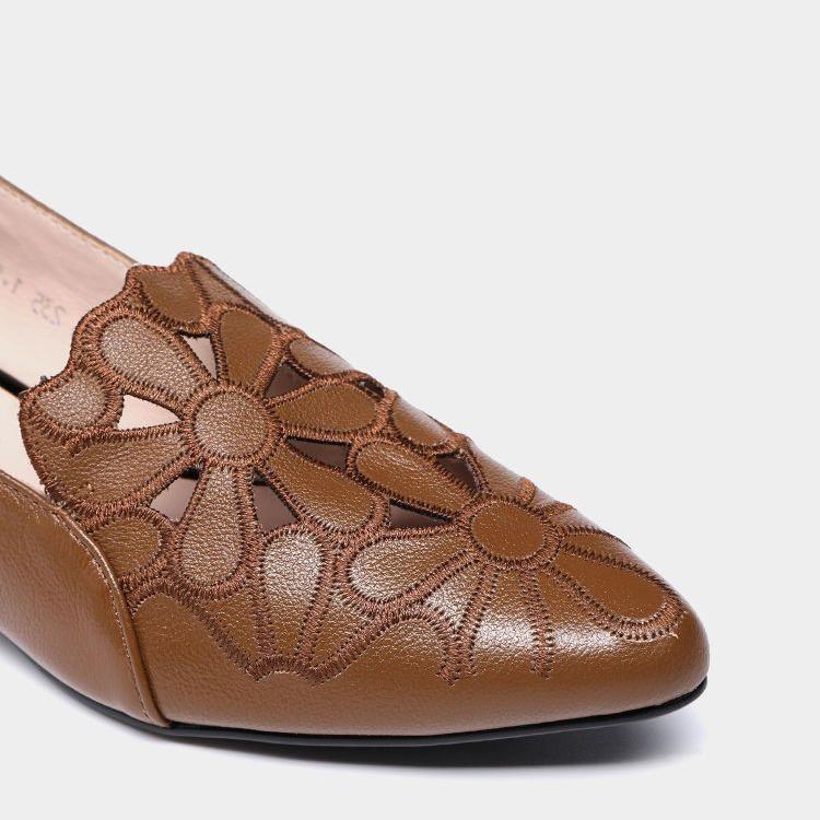 Soft Leather Hollow Embroidered Single Shoes Female Summer and Autumn Low with Mother Female Shoes Breathable Work Female Sandals