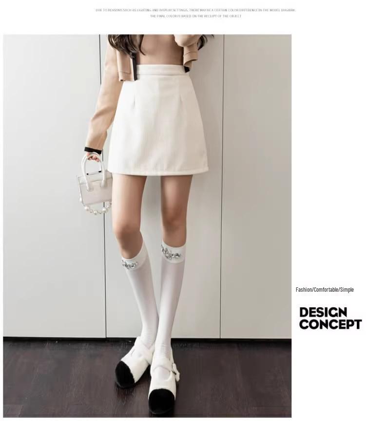 Korean Style Petite High-Waist Corduroy A-Line Skirt: Black Slimming Midi & Mini Skirt for Autumn/Winter