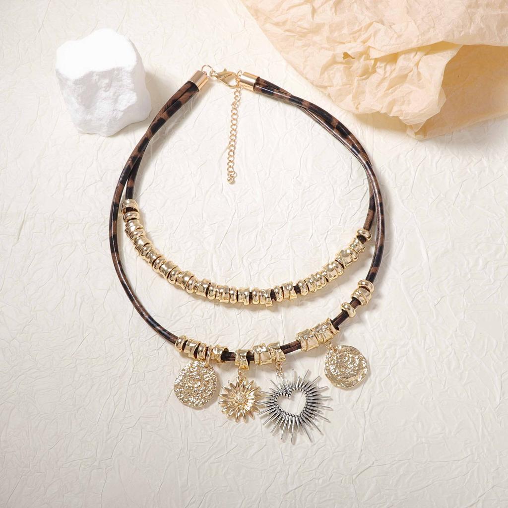 Ретро модный нишевый дизайн чувство двойной сплав полый любовь геометрическая подвеска кожаное женское ожерелье