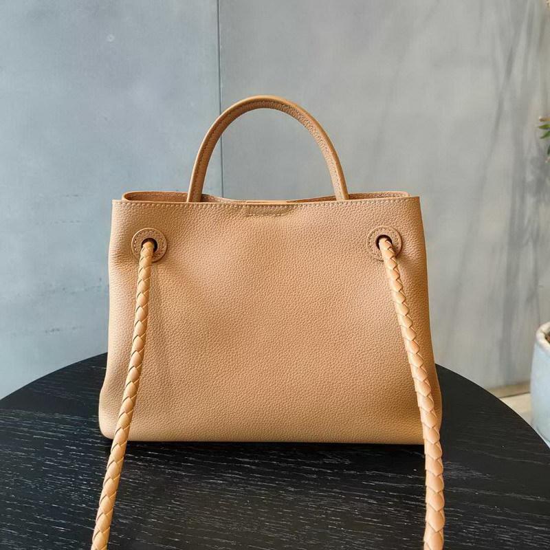 2026 Новая женская кожаная сумка первый слой коровья кожа ретро плетеная бабочка пряжка одно плечо диагональная сумка