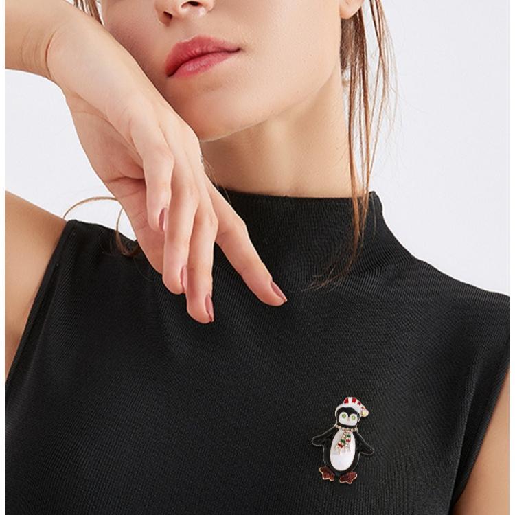 New Christmas penguin brooch, fashionable and cute, animal holiday clothing accessories, chest flower, collar pin