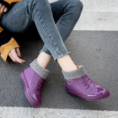 Водная обувь новый тренд низкие повседневные взрослые, короткие голенища для работы на открытом воздухе водонепроницаемые и нескользящие модные дождевые ботинки женщины