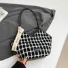 Клетчатая сумка через плечо женская 2025 зима новая модная с чувством стиля большая вместимость сумка-тоут для поездок на работу сумка под мышкой женская