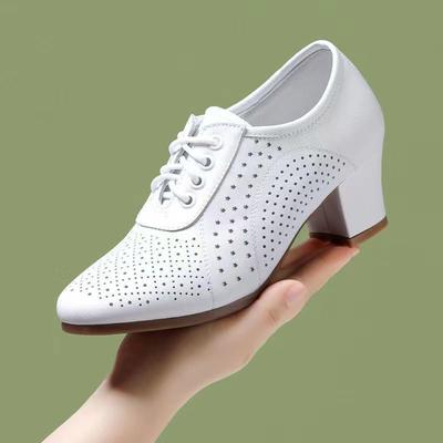 Удобные женские туфли для танцев Mom's Single Shoes на низком каблуке со шнуровкой, танцевальные туфли на цельном каблуке, повседневные белые туфли
