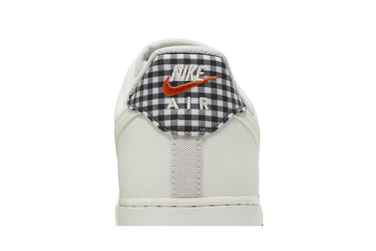 Men's Sneakers Nike Air Force 1 Low '07 Farmer's Market Designed Fresh Sail/Dark Smoke Grey/Safety Orange/Sail