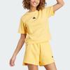 adidas ЗНЕ. Футболка с логотипом Женские топы Желтый IS3932