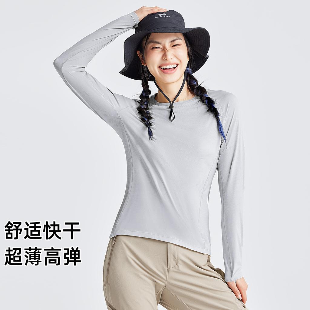Women's Long-Sleeved T-Shirt