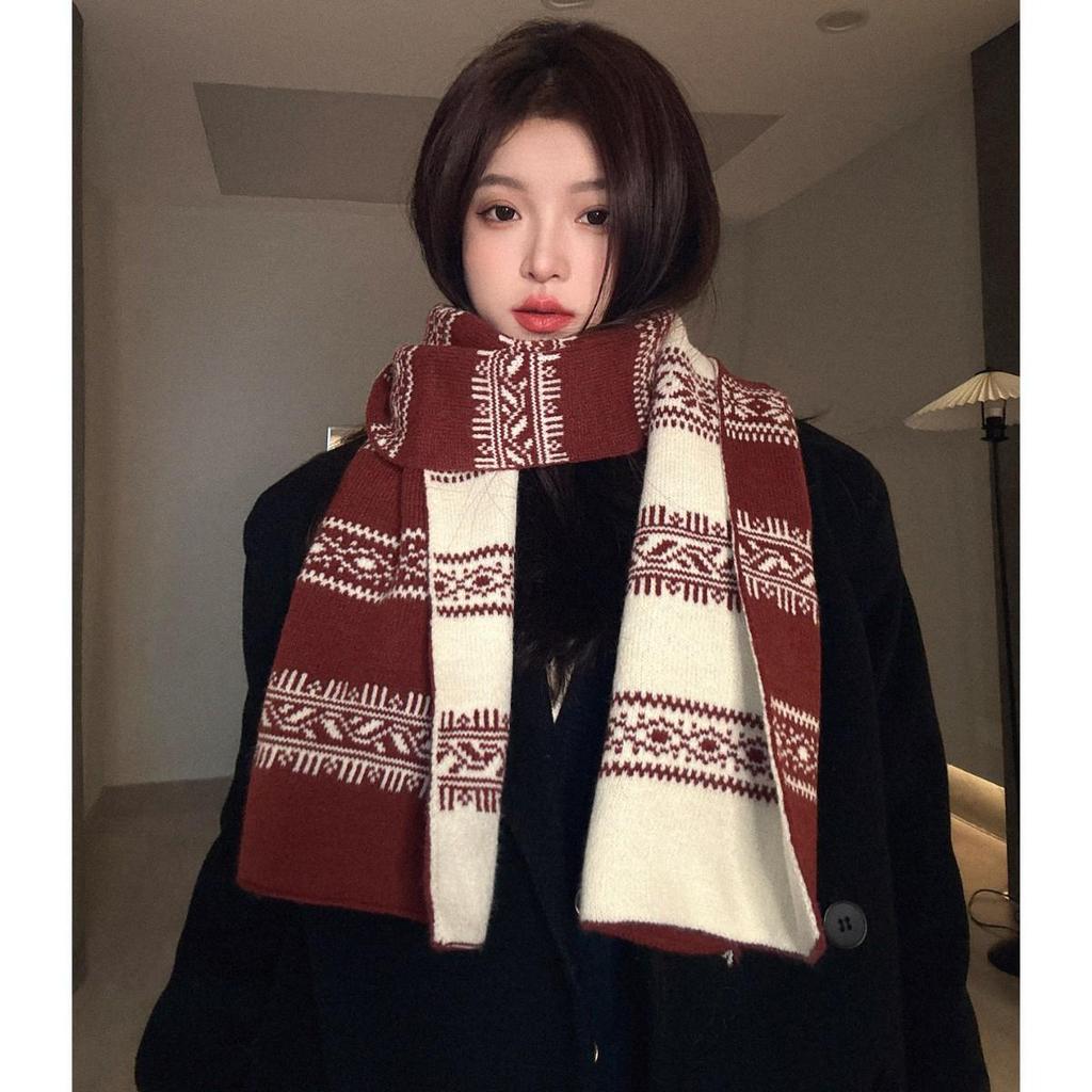 Двусторонний черный зимний снуд в стиле Fair Isle - Уютный и стильный вязаный рождественский шарф