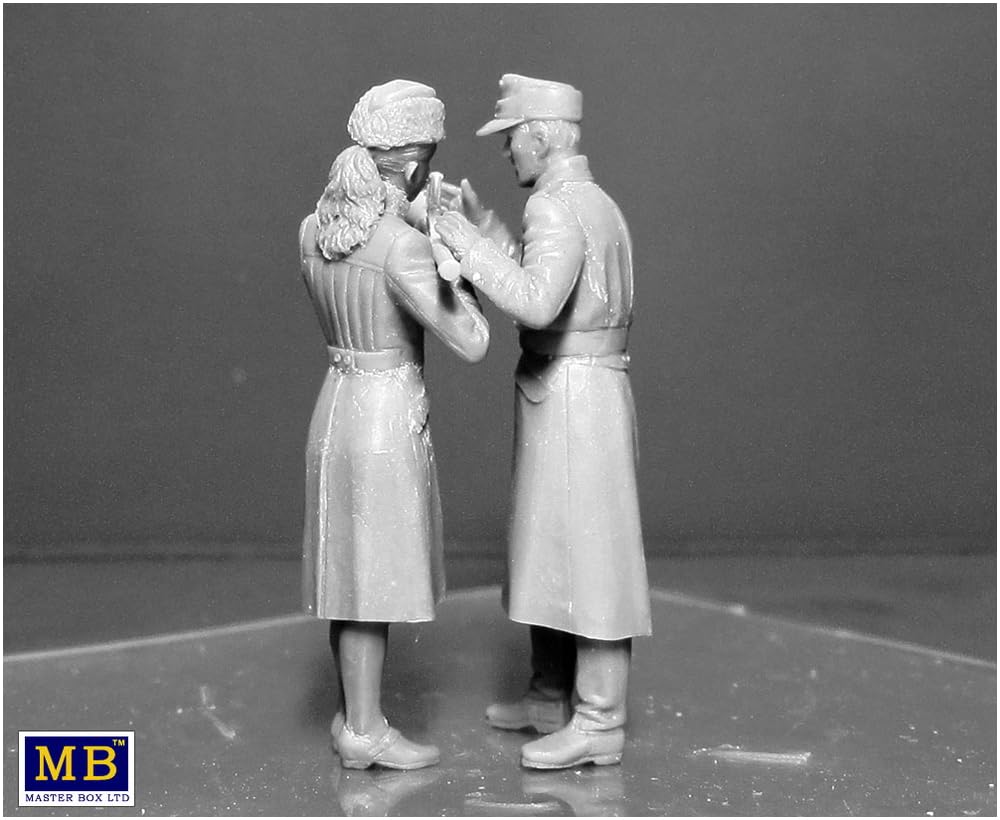 Master Box German Volkssturm 4 Figures 1 Woman Plastic Model MB35172 1/35 + 1944-45