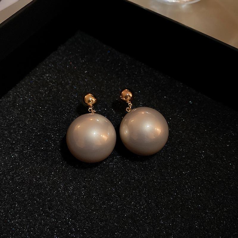 Elegant Zircon Pearl French Retro Luxury Earrings 2025