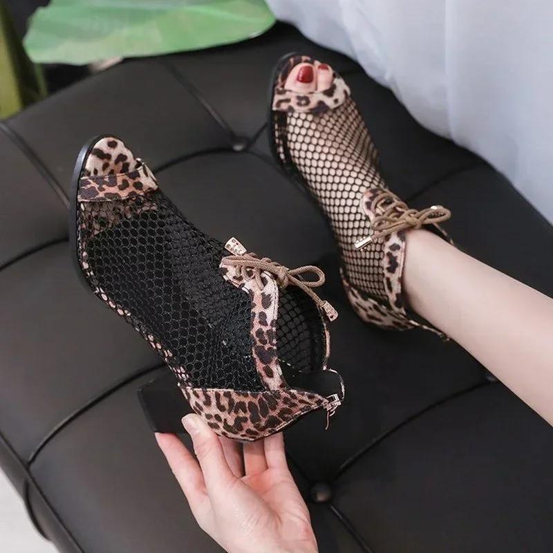 Новые модные женские босоножки, европейские и американские модные сетчатые ботильоны на высоком каблуке с толстым каблуком и леопардовым принтом, рыбий рот