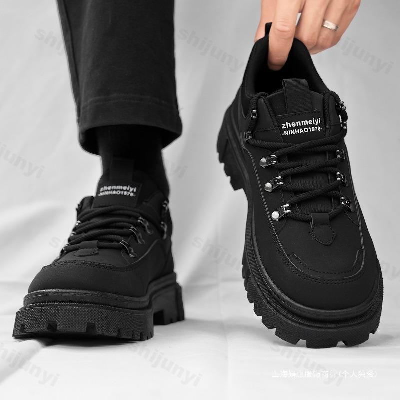 Fashion Fashion Trend Casual Low Top Thick Soled Boots for Men Spring 2025 New Comfortable Height Increasing Non Slip Chunky Short Boots
