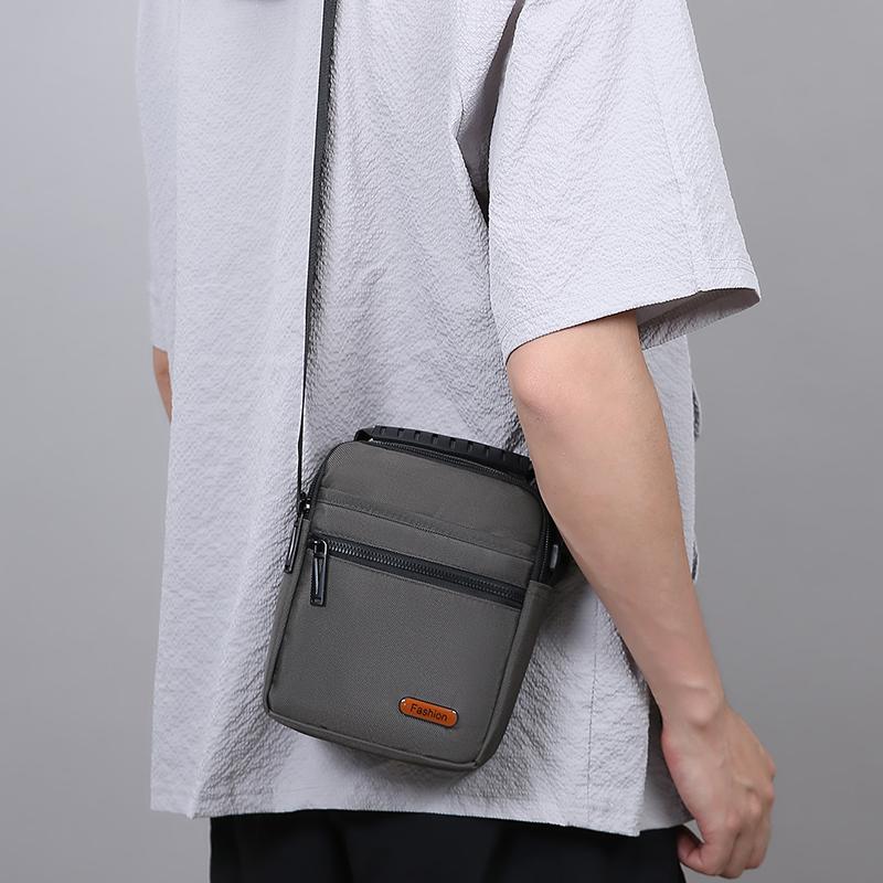 Men's Fashion Crossbody Bag - Lightweight Small Shoulder Messenger Purse (Stylish & Elegant Casual Handbag for Daily Use)