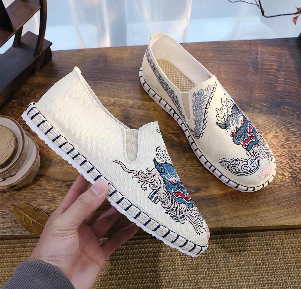 Мужские вышитые туфли из пекинской ткани: Мягкая подошва, дышащая, ручная работа