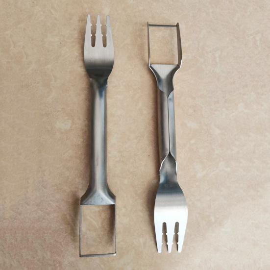 Stainless Steel Watermelon Cutter Dual Head Slicer Serving Fork Dishwasher Safe Fruit Cubing Tool for Picnics BBQ