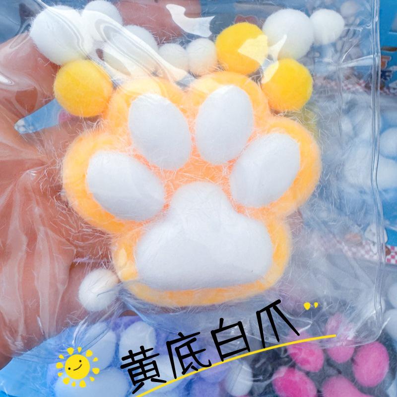 Медленный отскок плюшевой кошачьей лапы декомпрессионная игрушка симуляция