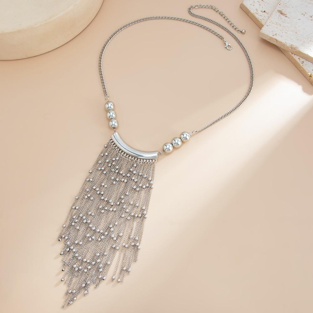 Light Luxury Tassel Chain – Sparkling Diamond Detail, Elegant Necklace for Party or Daily Wear, Timeless Feminine Style