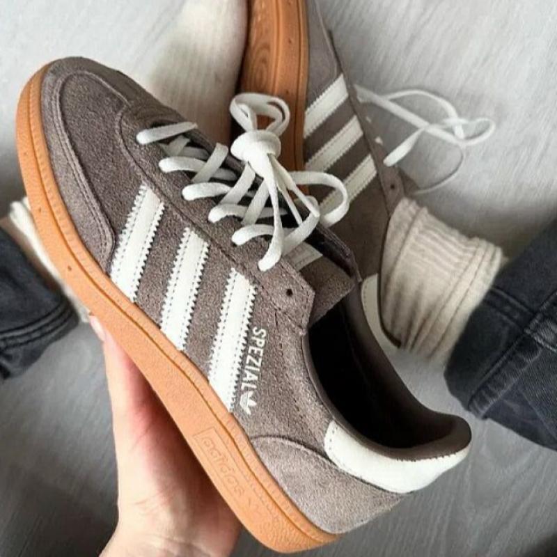 AdidaS Women S Handball Spezial SneakerS earthStrata If6490