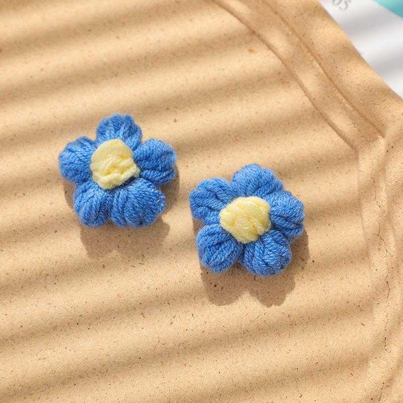 Handmade Crochet Wool Flowers: Teacher’s & Mother’s Day Hair Clips & Accessories