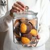 Set of 2 glass jars with glass lids: 1x 1L, 1x 2L