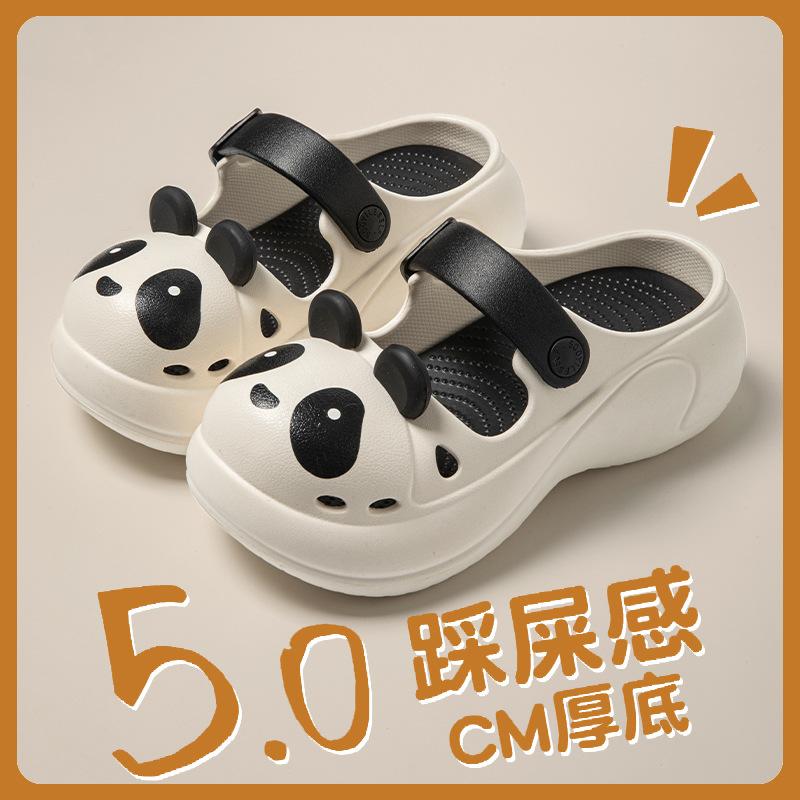 Милые туфли с дырочками для женщин на лето 2025 года, новые домашние сандалии на толстой подошве, уличные, нескользящие, для пляжа