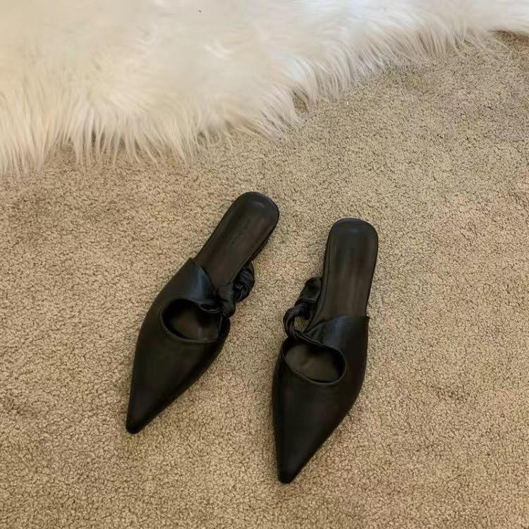 Летние уличные шлепанцы мюли с острым носком женские тапочки кожаные туфли для женщин 2024 черные сандалии на низком каблуке корейский стиль B распродажа I