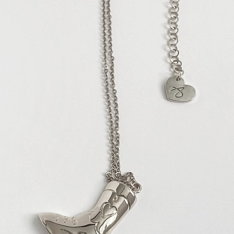 August Harmony Cowboy Boots Necklace / 2color