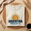 Футболка Аргентины Чемпионат мира 2026, Футболка для фаната футбола Аргентины, Футболка Чемпионата мира по футболу 2026, Футболка с солнцем и флагом Аргентины