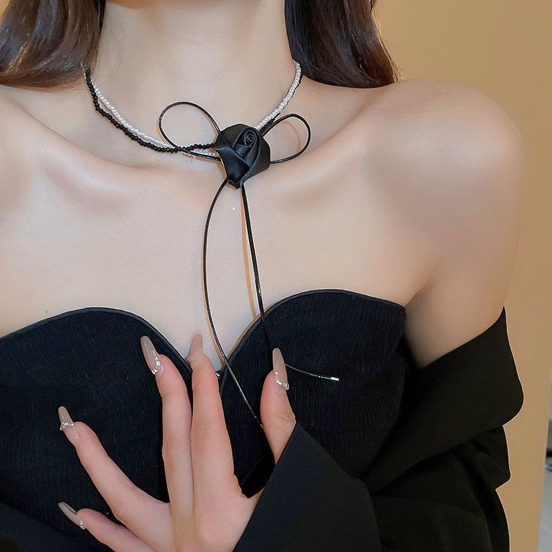 Korean temperament love butterfly pearl fringed necklace fashion collarbone chain versatile item decoration