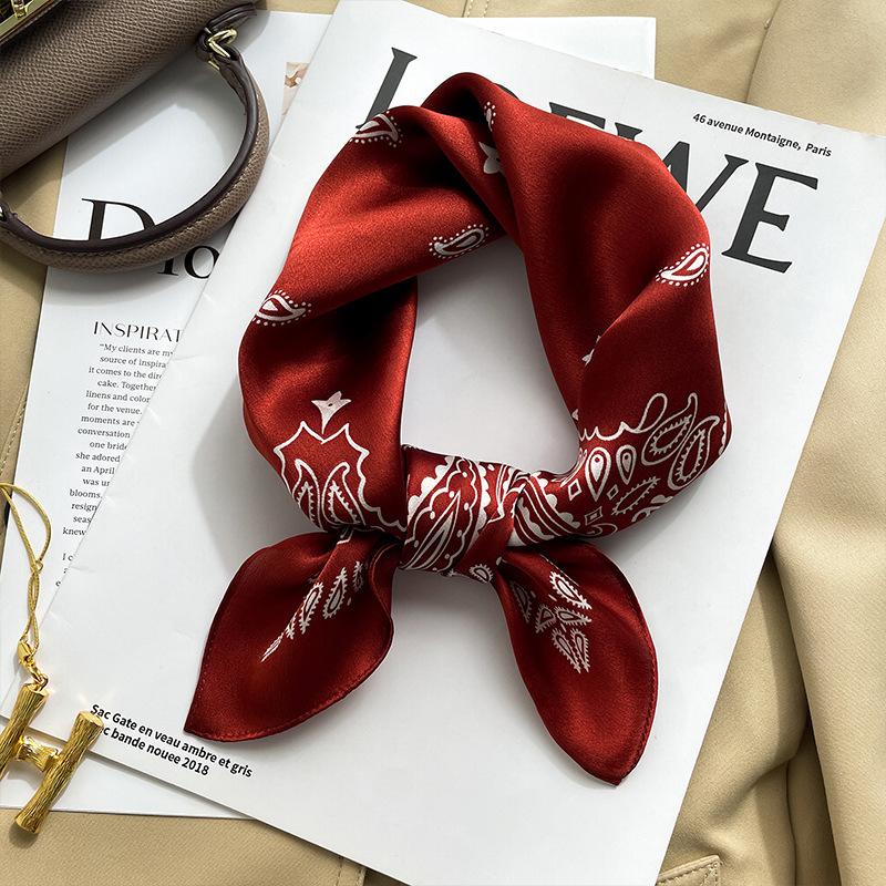 111 mulberry silk small square scarf spring, autumn and winter Korean silk scarf female cat baby scarf versatile 11cm tide