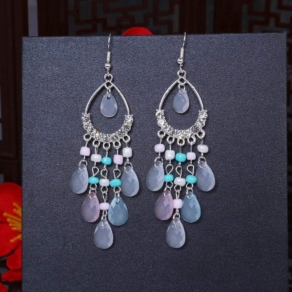 Серьги-кисточки с рисовыми бусинами и каплями воды в стиле бохо - этнический стиль, яркая индивидуальность