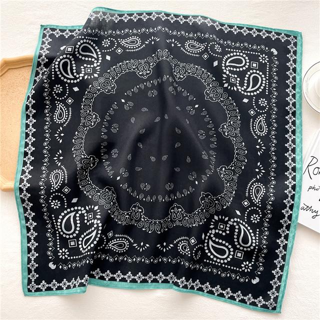 Дизайнерский велюровый квадратный шарф для женщин, шейный платок, галстук, модный маленький клетчатый шарф для волос на запястьях, новый платок, бандана 